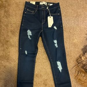 Garage women’s super soft jetting style jeans